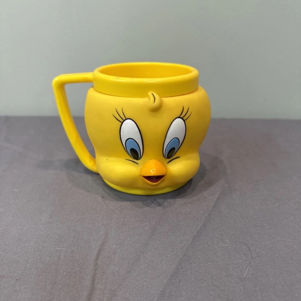 Tweety Bird Mug Cup Warner Bros Looney Tunes Plastic Vintage 1992 3D
